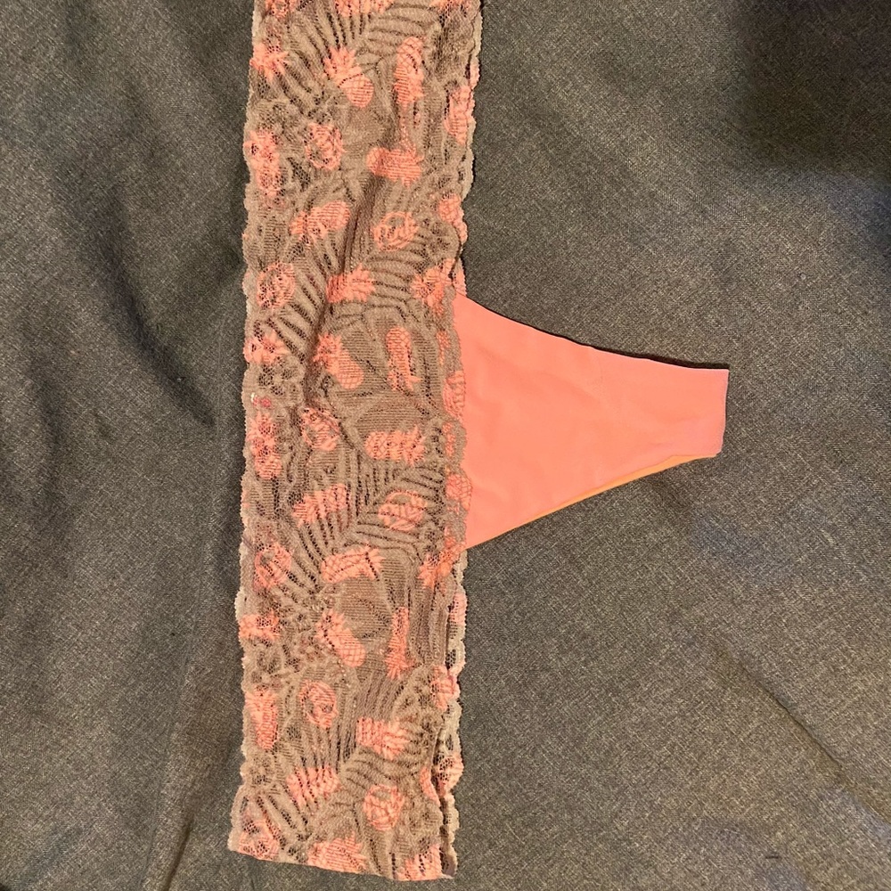 Victoria’s Secret PINK wide side thong.